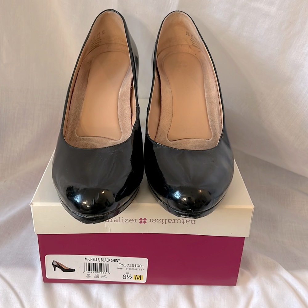 Naturalizer Michelle in Black Shiny Leather